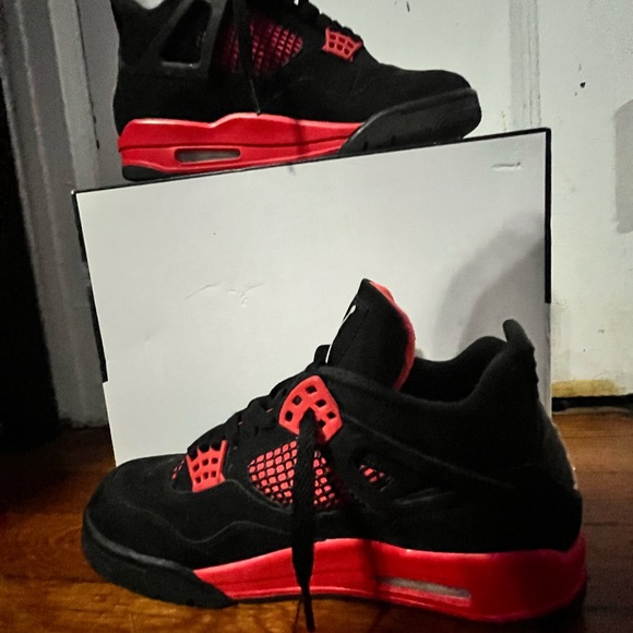 used red thunder fours slight star loss size 10 mens slightly damaged box - Picture 5 of 12